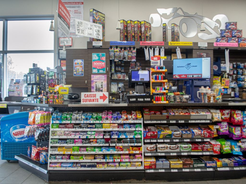 For sale - Formule-1 Convenience Store