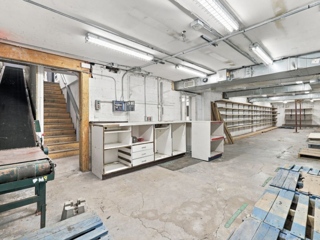 Commercial space for rent