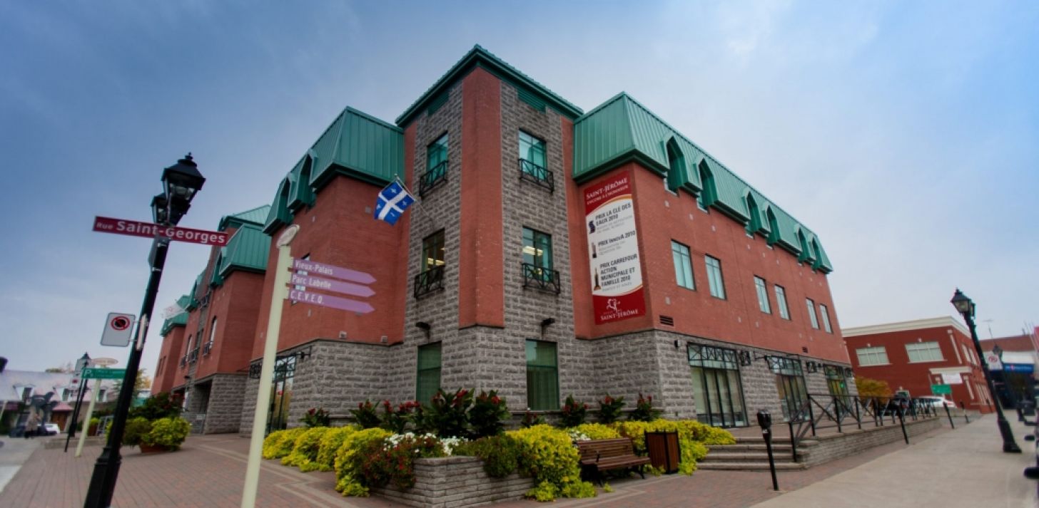 Office / Commercial Space 2,100 to 6,360 sq. ft. Downtown St-Jerome - For Rent