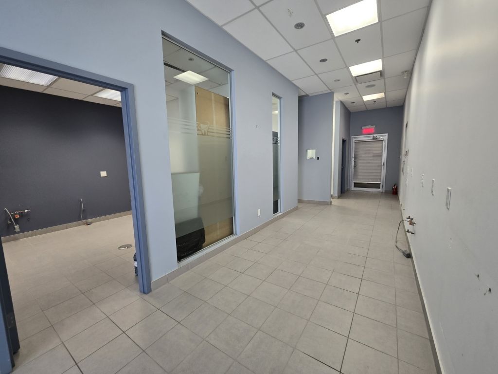 SPACE FOR RENT FOR 1350 SQF - SAUV STREET AND ACADIE