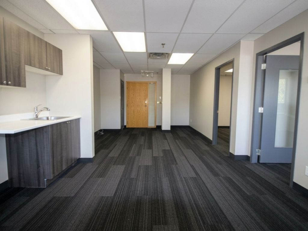 Professional and Commercial Office Space for Lease in Brossard