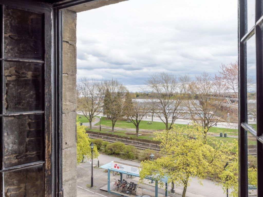 Office space in the old-montreal