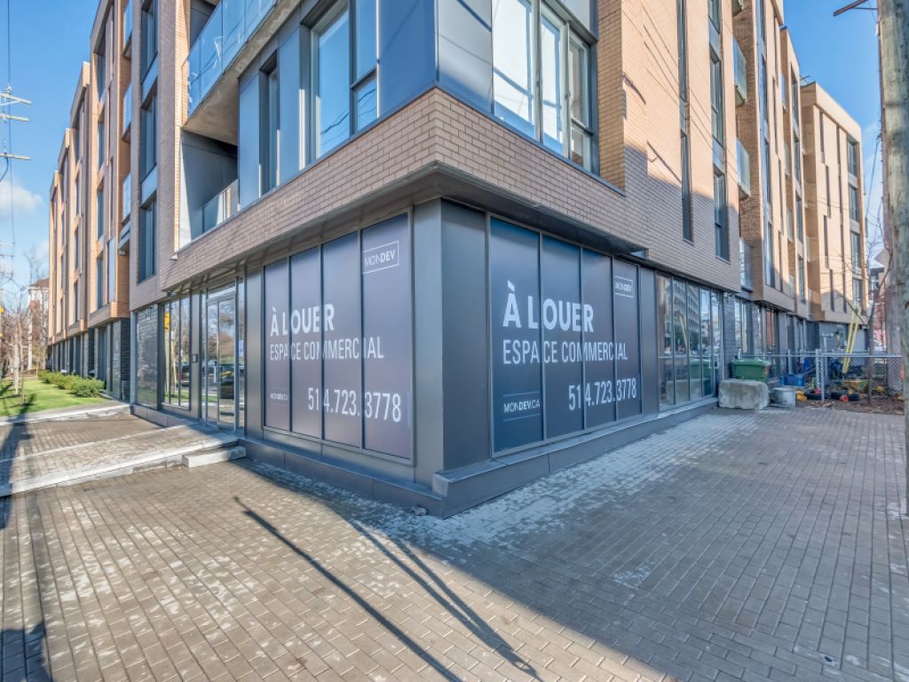 Espace commercial  louer dans le Mile-Ex | Parc Jarry