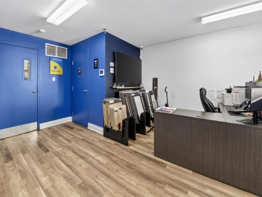 Industrial space for lease - 11685 Mt�e Ste-Marianne