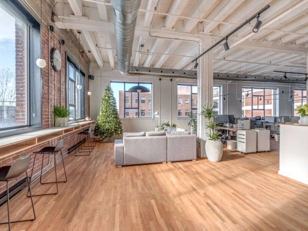 Espaces bureaux et industriels  louer-District Beaumont-6833 De L'pe