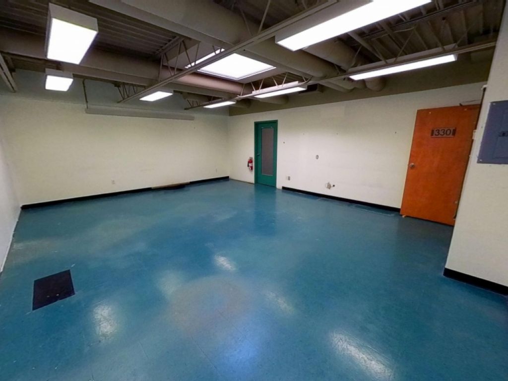 BUREAUX - LOCAL POLYVALENT FACILE  AMNAGER 