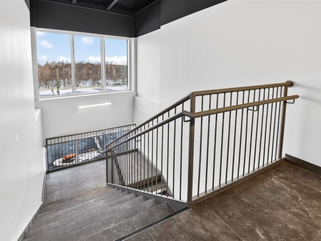 Industrial building for sale