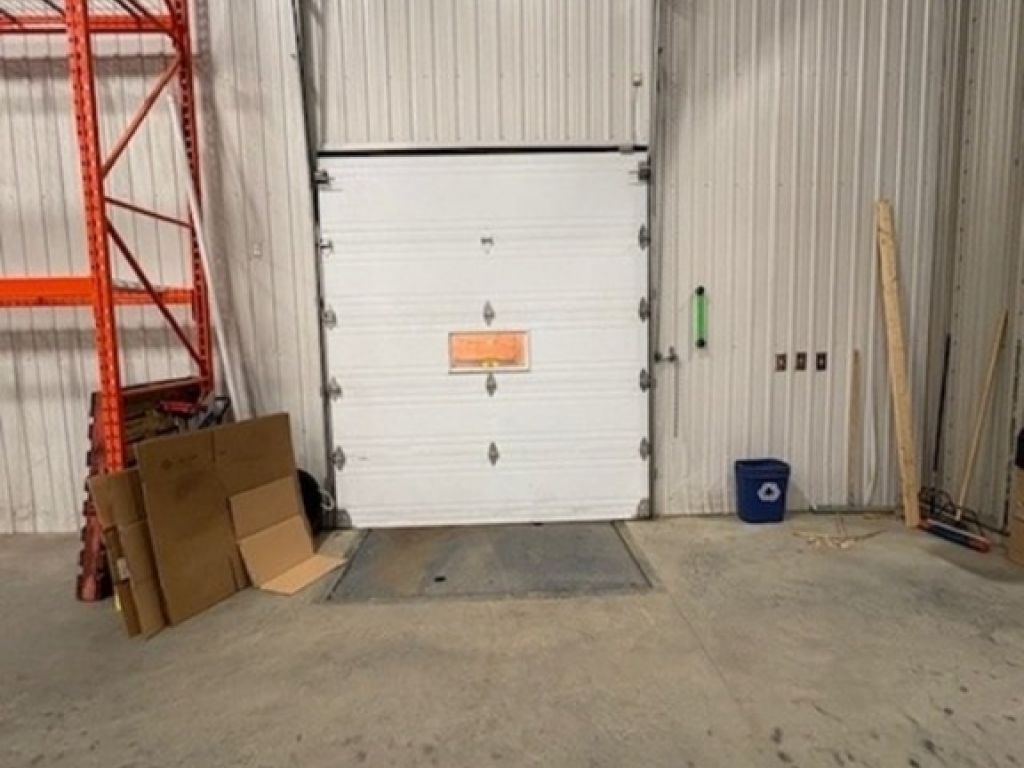 Bureau, showroom et entrep�t