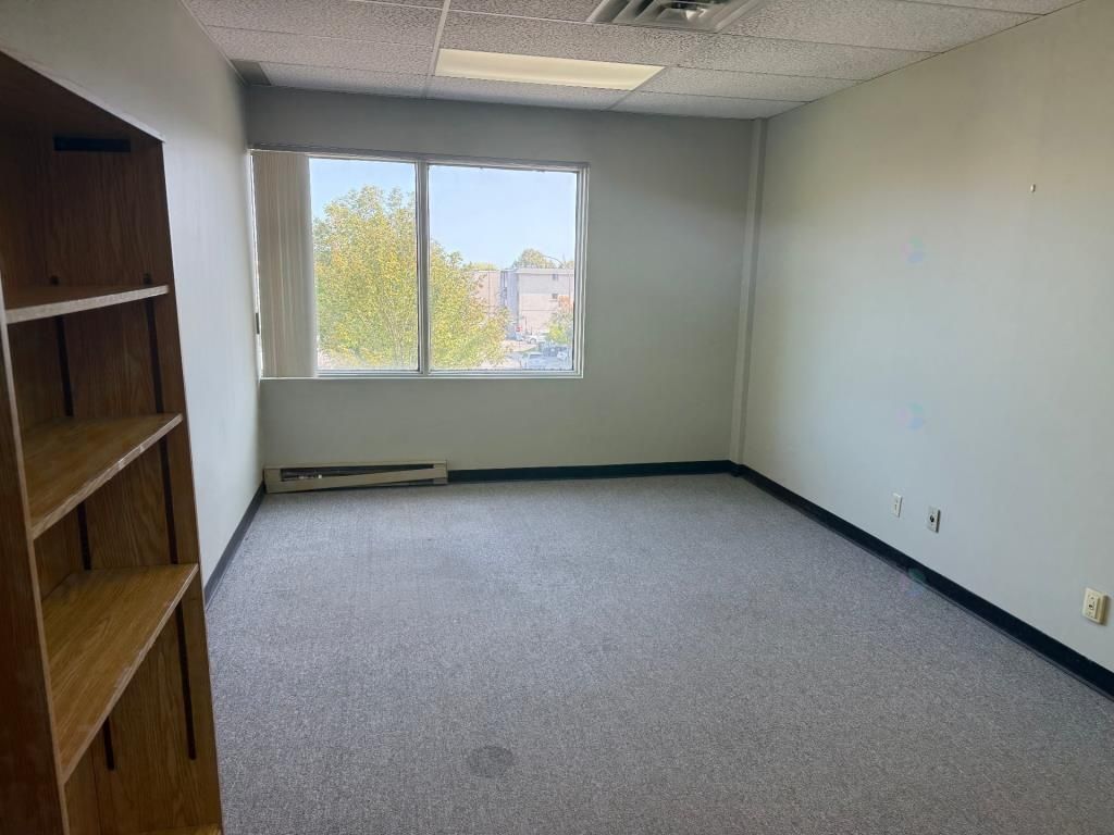 Large space on 2nd floor 2,900 sqft Montreal Mercier
