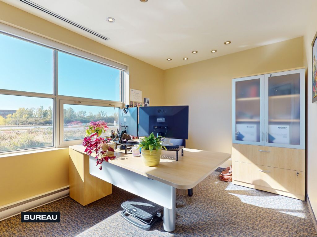 OFFICE SPACE FOR RENT 2000 sqft. - LAVAL