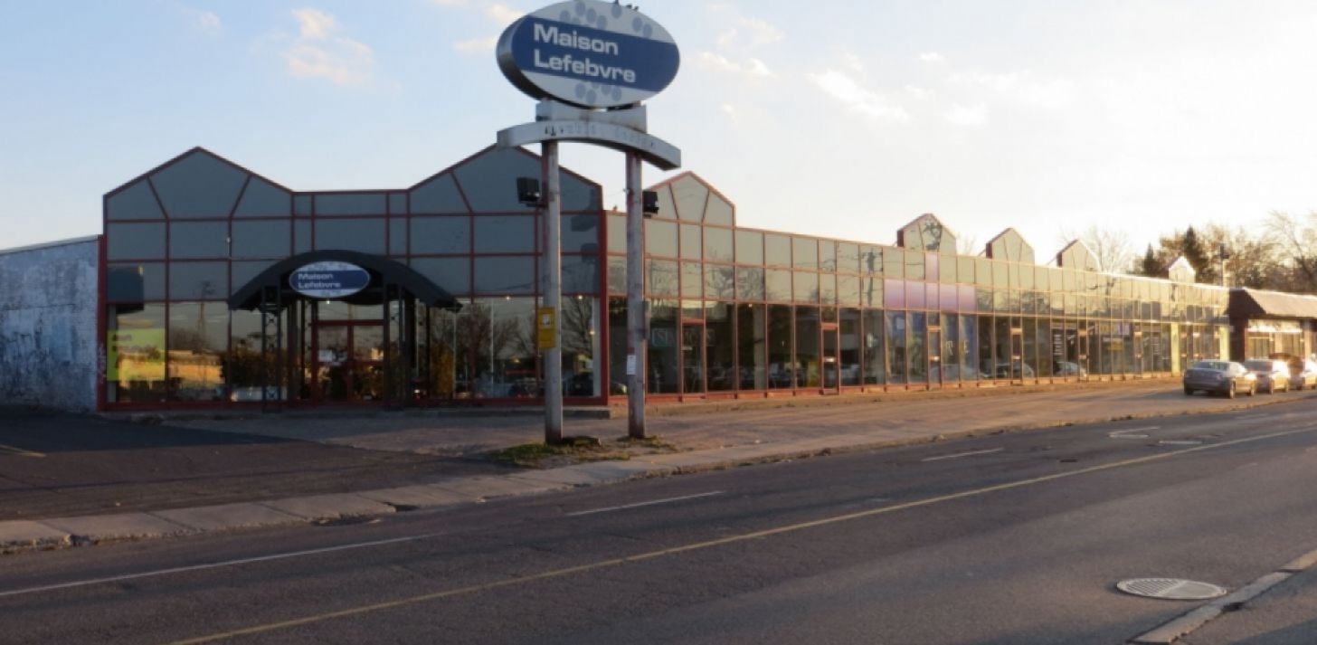 2 Locaux commerciaux &agrave; louer &agrave; Greenfield Park, un de 2200 p. c. et un autre de 4360 p.c. - &Agrave; louer