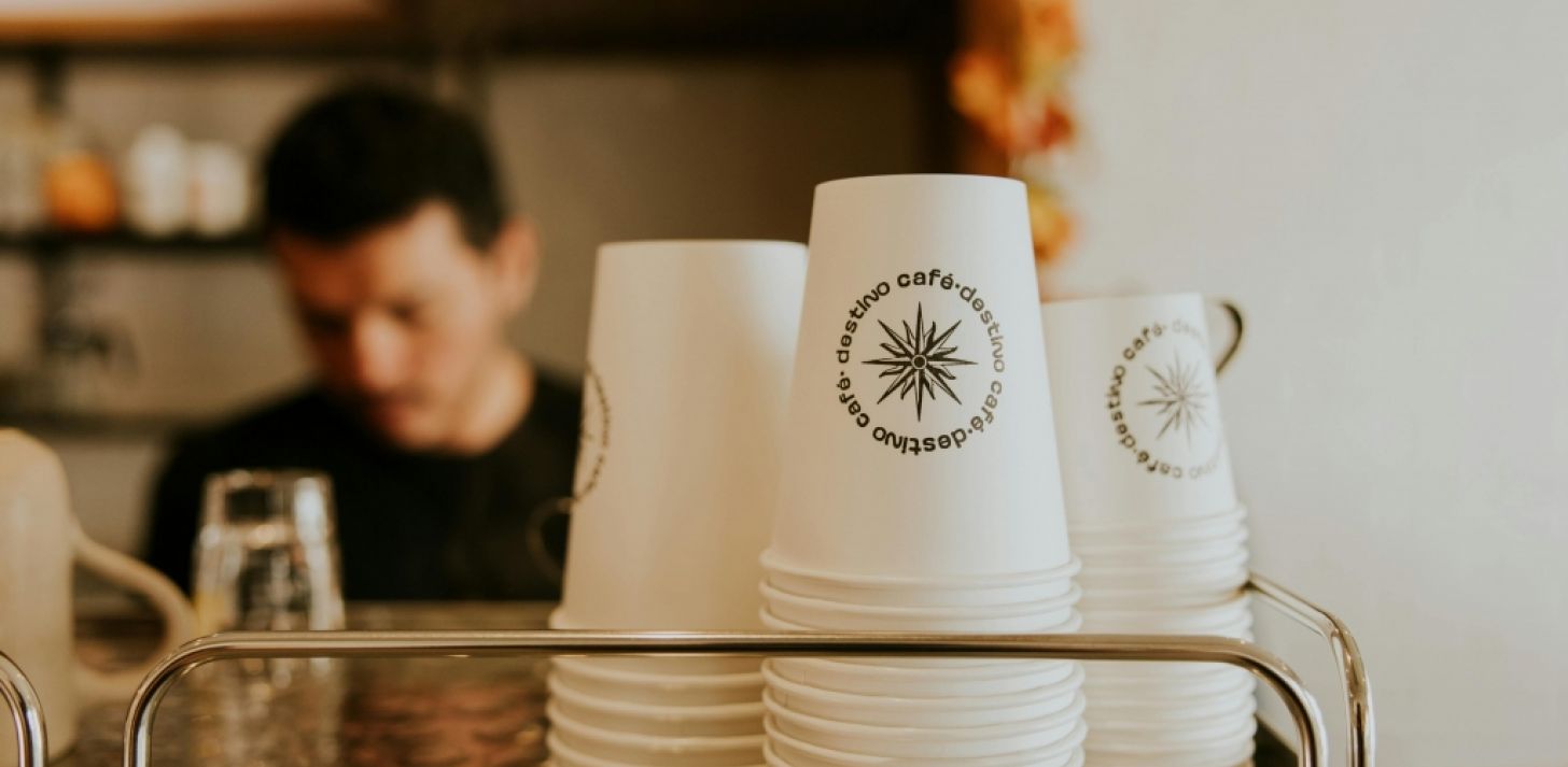 Comptoir Caf&eacute; / Caviste bien implant&eacute; &agrave; Montr&eacute;al - &Agrave; vendre