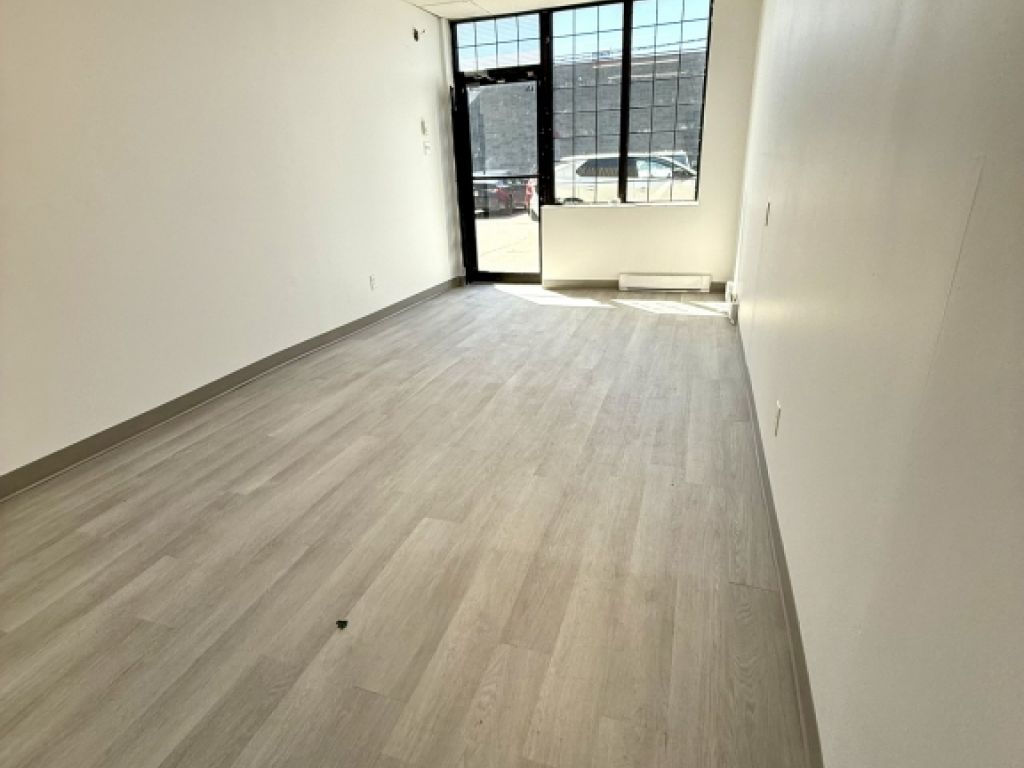 Espace industriel � louer Laval