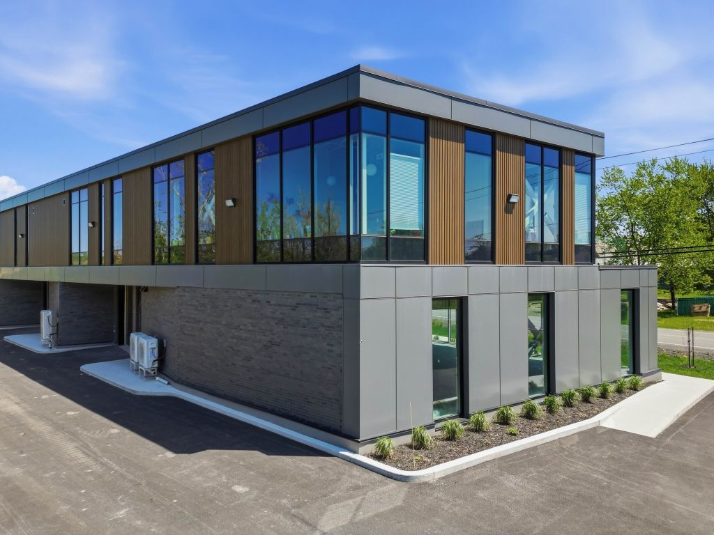 Espace Industriel et Commercial de 1er Choix � Louer