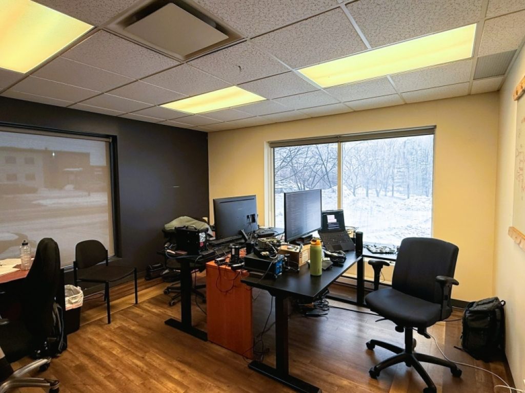 Sous-location �  Local industriel avec bureaux � L�vis