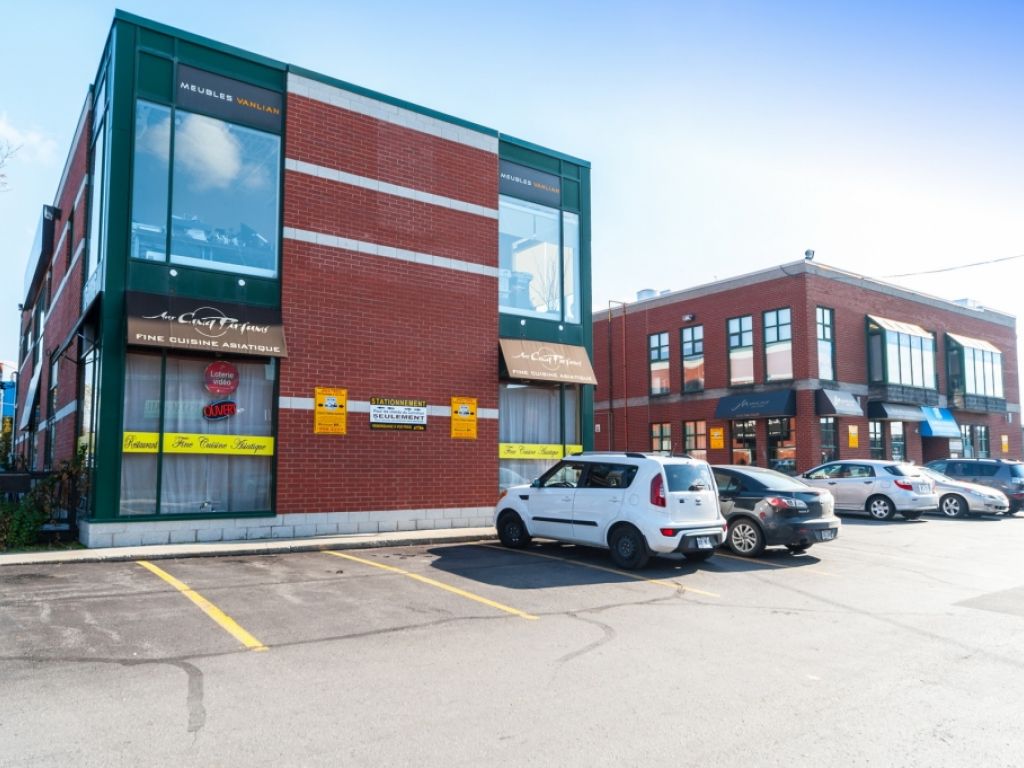 SPACE FOR RENT 1250 SQF