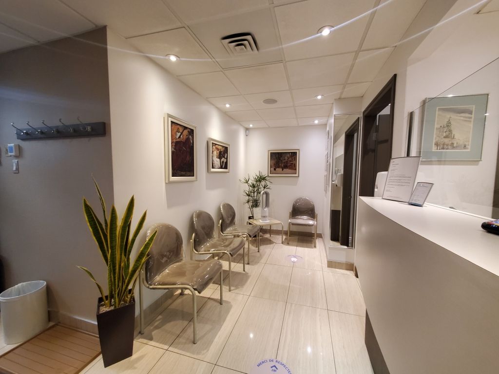 OFFICE TO RENT 755 SQF, PLATEAU MONT-ROYAL, NEAR METRO SHERBROOKE