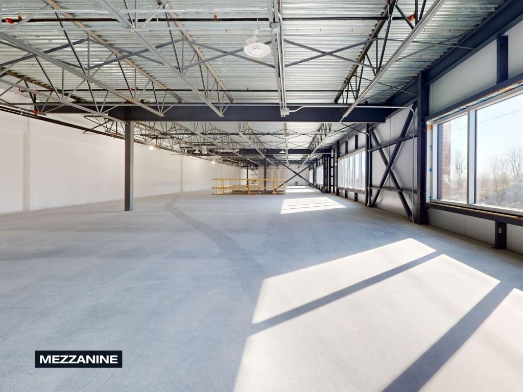 FROM 6765 S.Q.FT INDUSTRIAL SPACES FOR RENT - Saint-Jrme