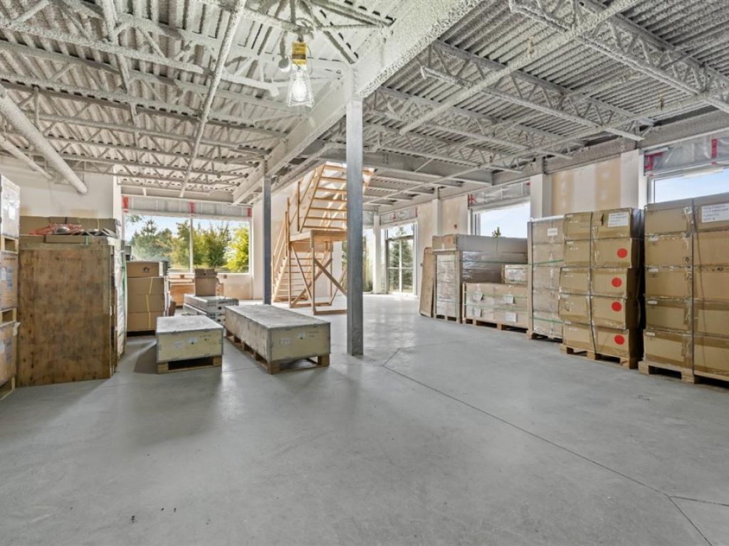 Industrial/Office/Showroom Space for Rent � 306 All�e du Golf, unit 104-112, Saint-Eustache