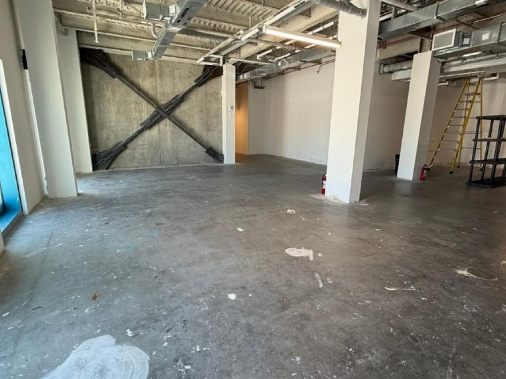 Commercial Space for Rent � 2205 Av. Terry-Fox, Laval