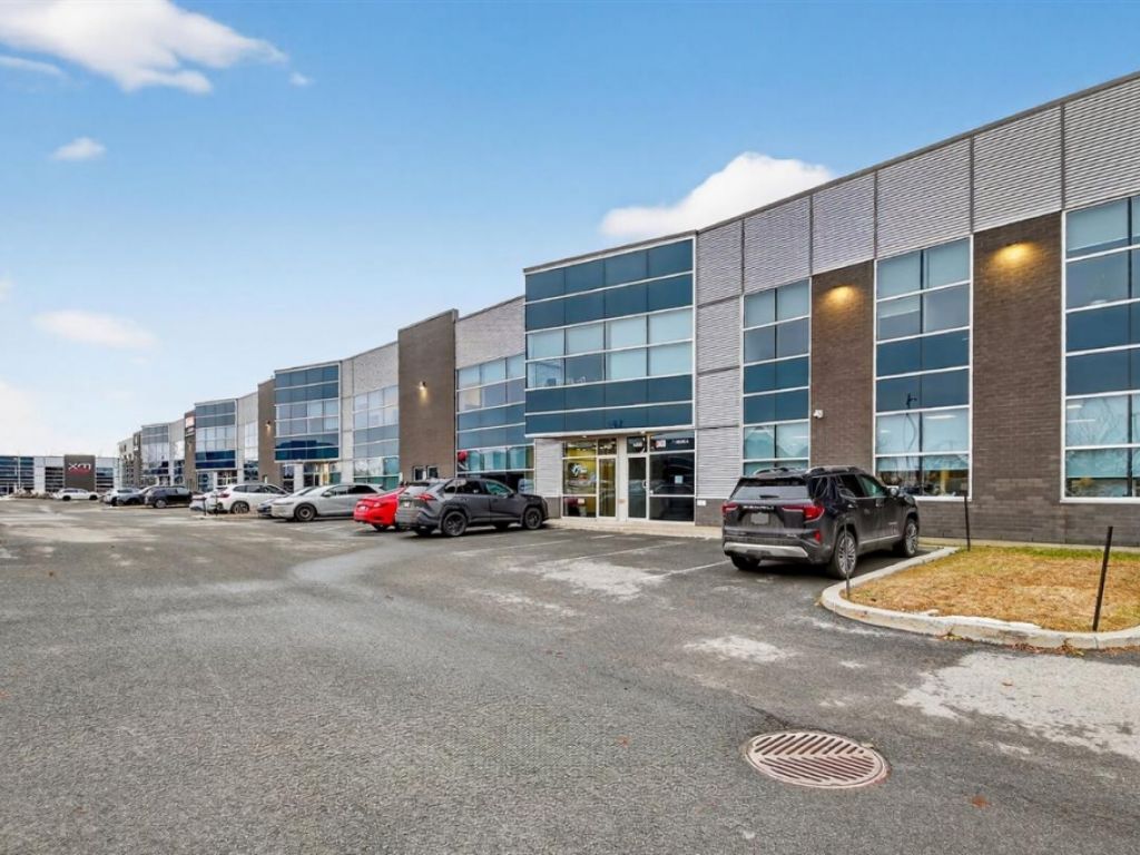 Office Space for Sublease � 4450 Rue Garand, Laval (Sainte-Rose)