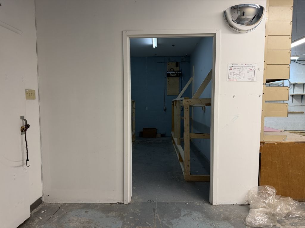 1,500-sq-ft industrial space for rent with private office and loading dock. Ideal location.