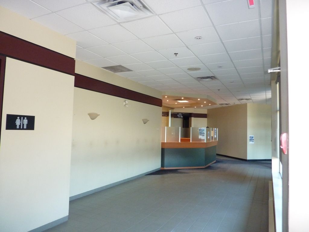Commercial space for retais, services or Offices