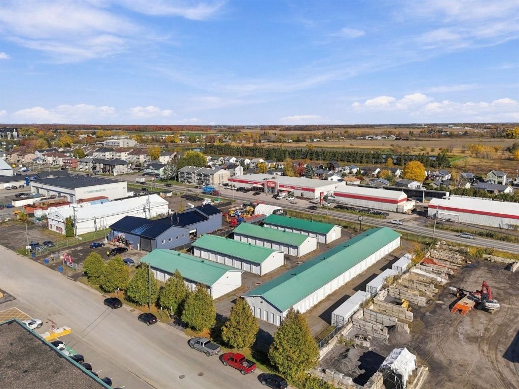 Industrial building for sale