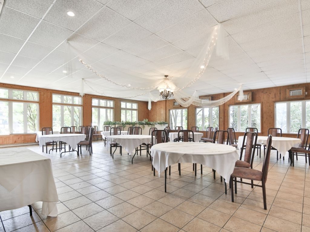 Restaurant with reception room for sale