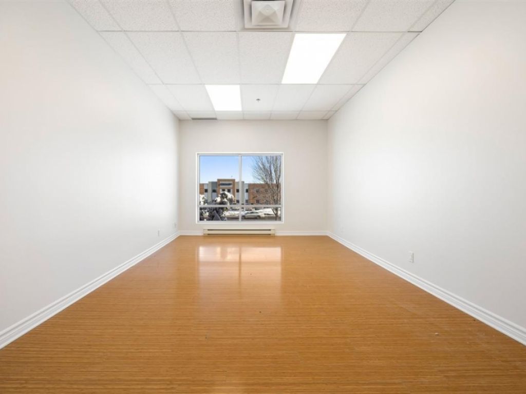 Office Space for Rent � 1550 Rue Bernard-Lefebvre, unit 100, Laval (Duvernay)
