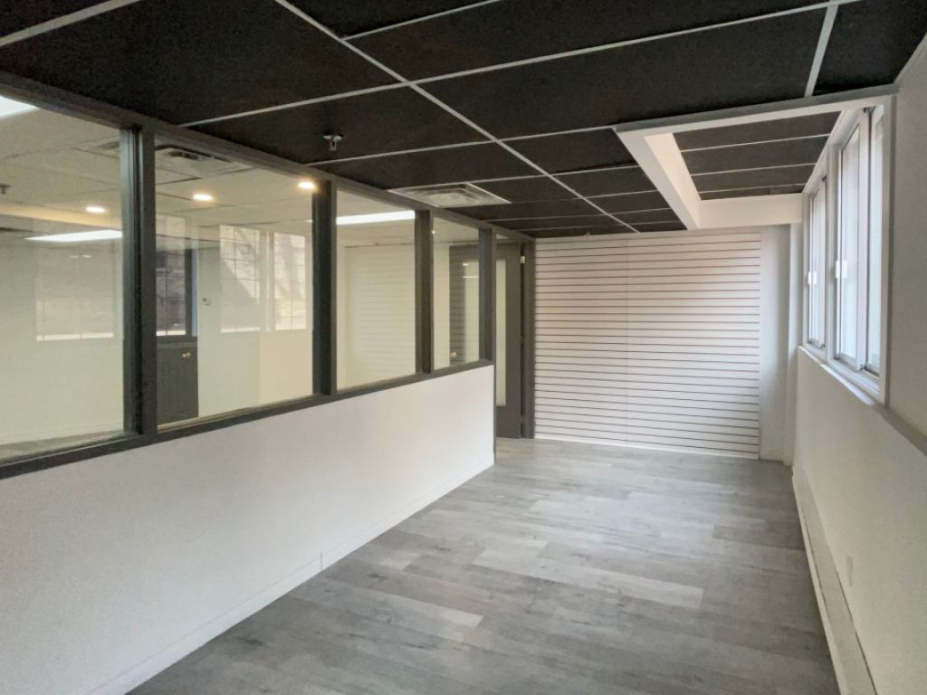 Prime location in the heart of Old Montr�al