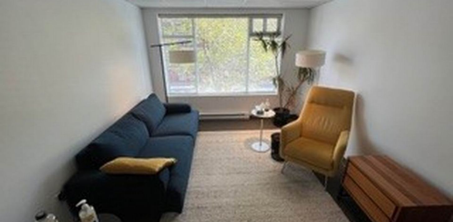 Office Space Perfect for Psychology Practice in Outremont - For Rent