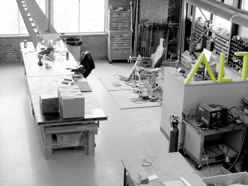 Technople Angus     Magnifique espace partag de 2522 pi ca