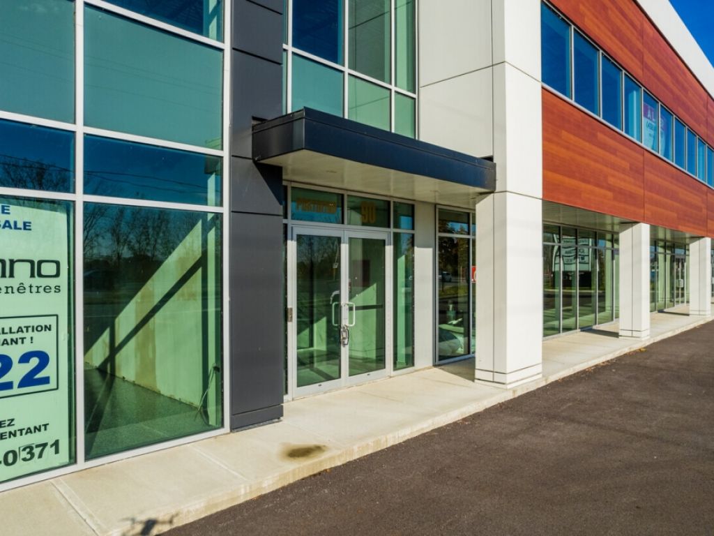 New commercial spaces and offices 2,000 to 6,316 sqft La Prairie