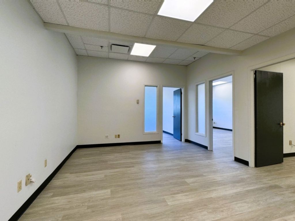PLAZA LAVAL - STE-FOY -888pc