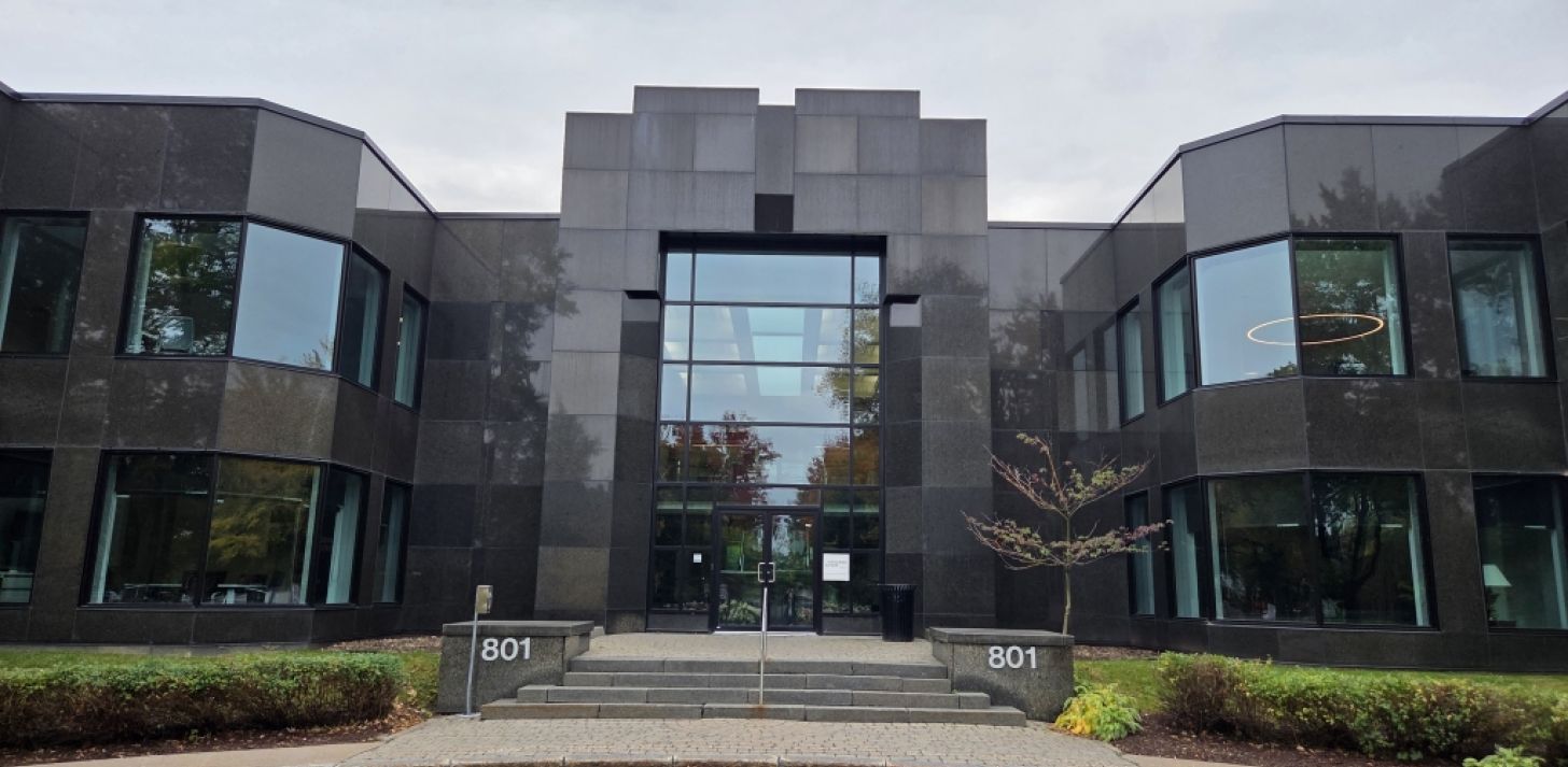 Bureau &agrave; louer � Local 105 � 801, Grande All&eacute;e Ouest, Montcalm - Space For Rent