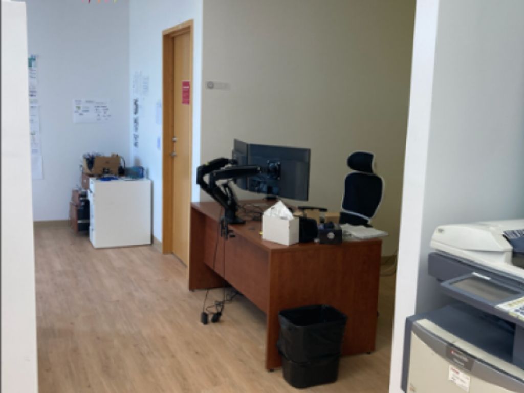 Espace de bureaux en sous-location disponible imm�diatement