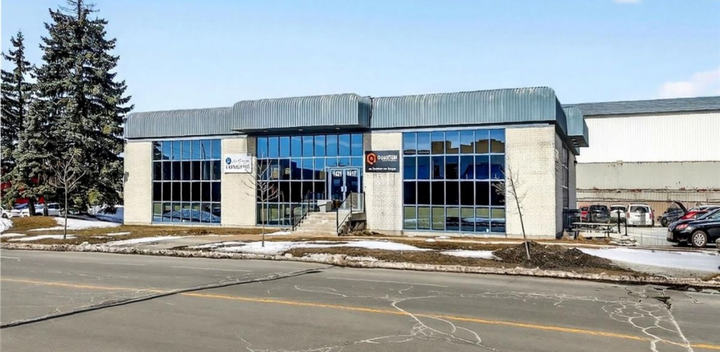 Office for lease Laval - For Rent