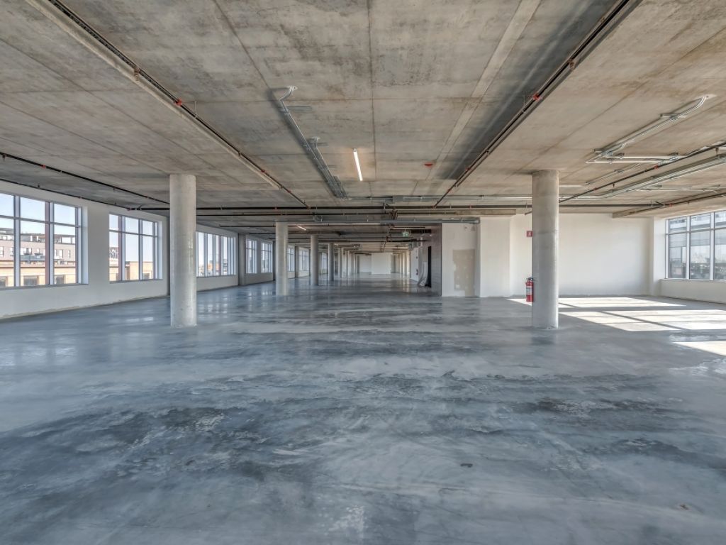 Espace de bureau neuf  louer au Mile-Ex 