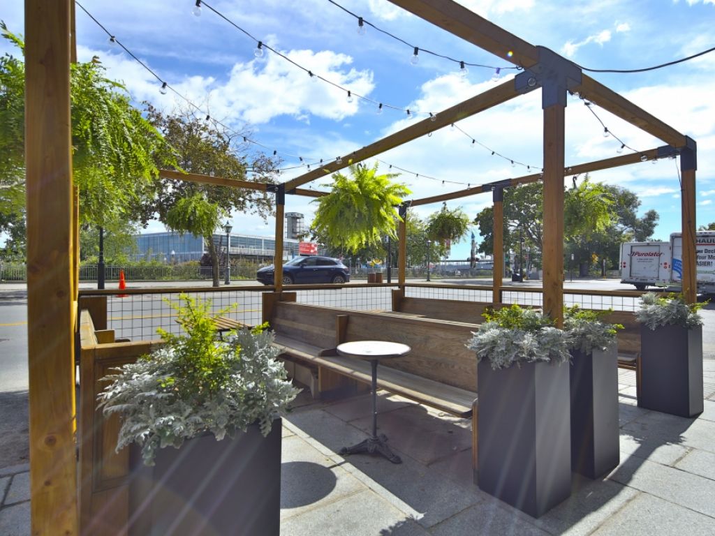 Espace commercial dans le vieux-Montral