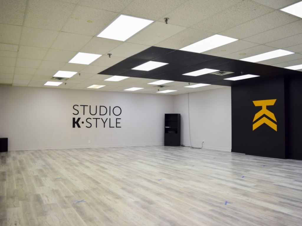 Several Premises available - Place La Citire
