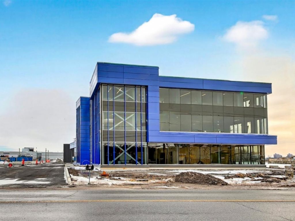 Industrial building for sale