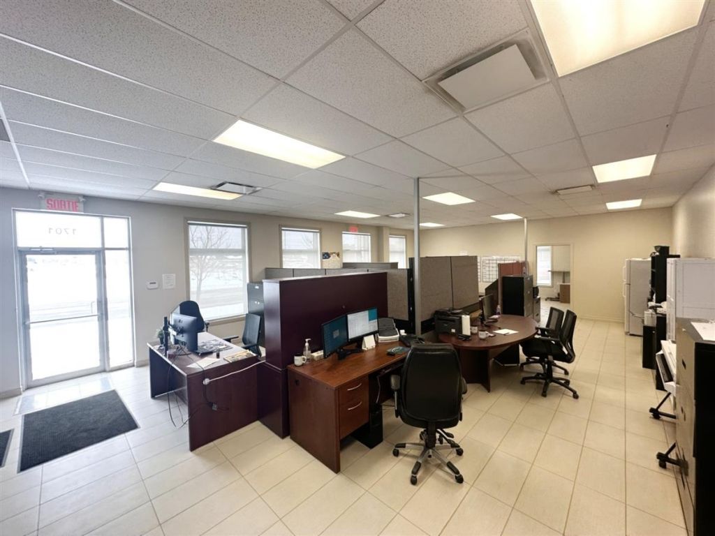 Office for Rent � 1699 Rue Marcel-Benoit, unit 1701, Laval