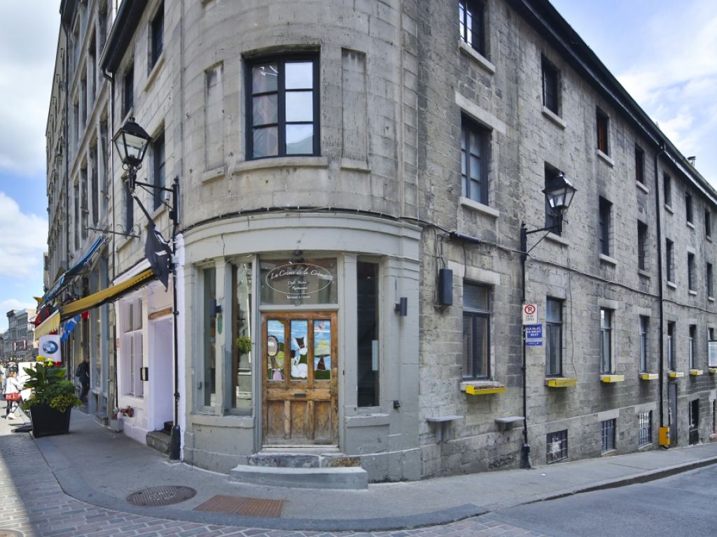 Espace commercial dans le vieux-Montral