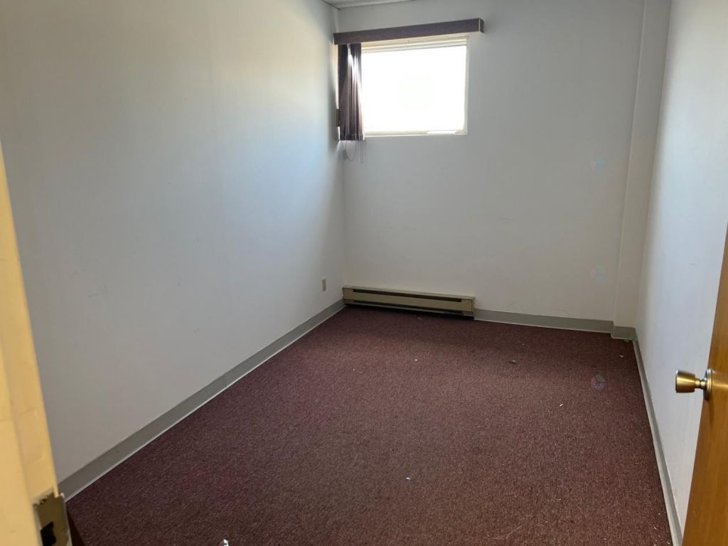 Bureau 931 pc rue Sherbrooke 625$* Montr�al Mercier