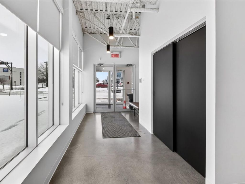 Office Space for Sublease � 2480 Boul. des Entreprises, unit 100, Terrebonne