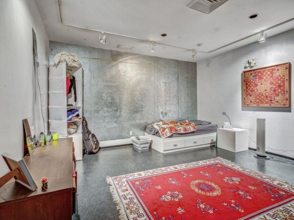 3 commercial units + garage � Duluth St., Plateau-Mont-Royal