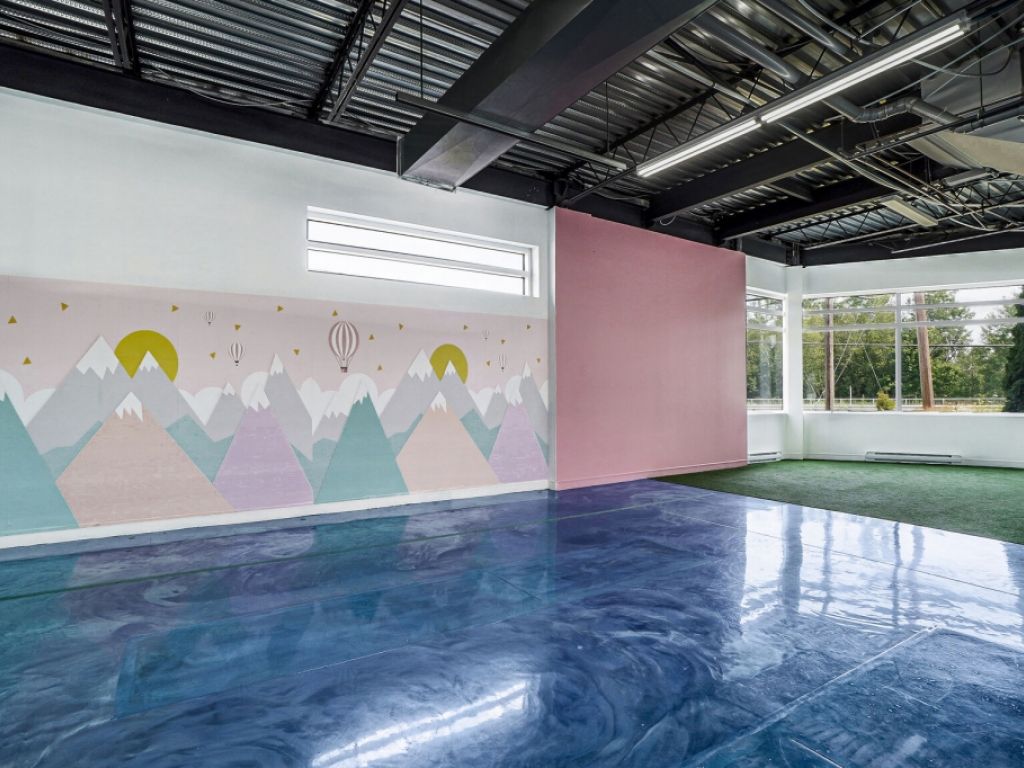 Espace commercial Unit de coin  louer