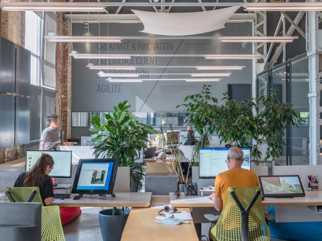 Technople Angus     Magnifique espace partag de 2522 pi ca