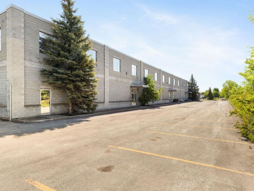 Office Space for Rent � 683 Mont�e St-Fran�ois, Laval (Saint-Vincent-de-Paul)